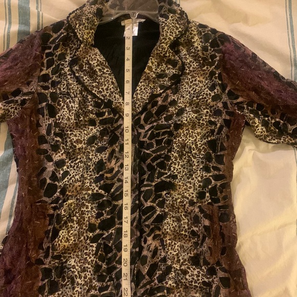 Alberto Makali Animal print Blazer Top - Picture 5 of 14